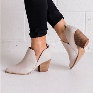 Misty heel booties